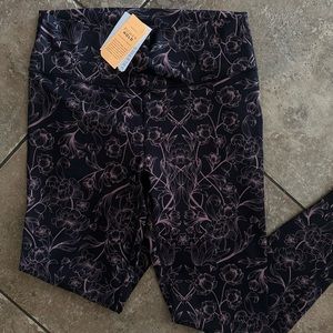 Fabletics Bottom Floral Leggings Size XL